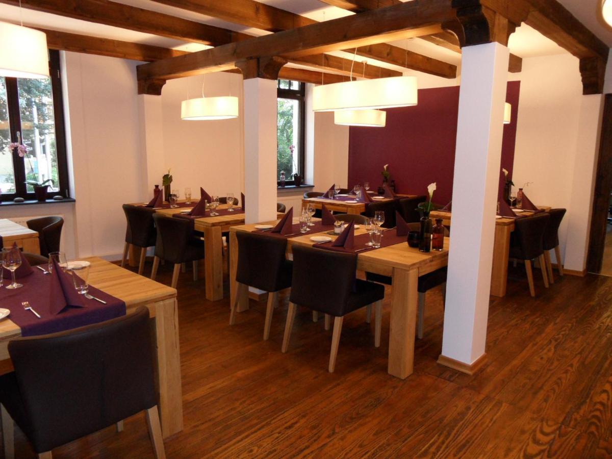 Hotel Frechener Hof Екстериор снимка