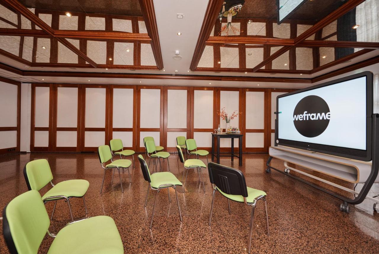 Hotel Frechener Hof Екстериор снимка