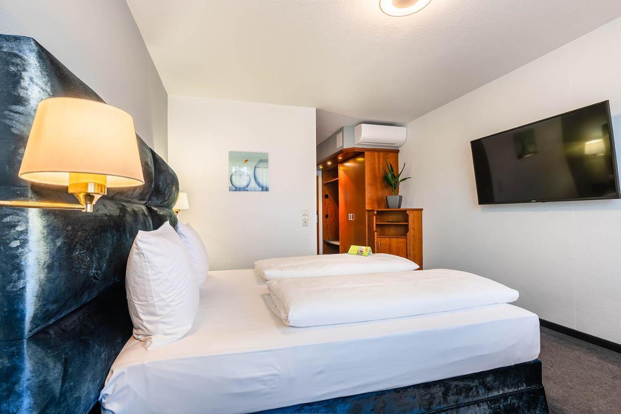 Hotel Frechener Hof Екстериор снимка