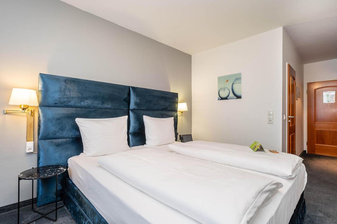 Hotel Frechener Hof Екстериор снимка