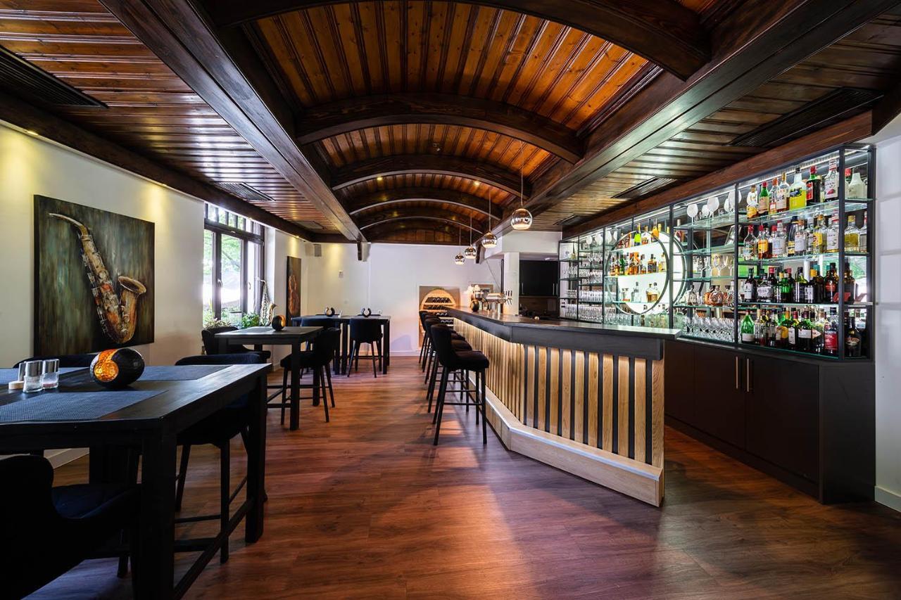 Hotel Frechener Hof Екстериор снимка