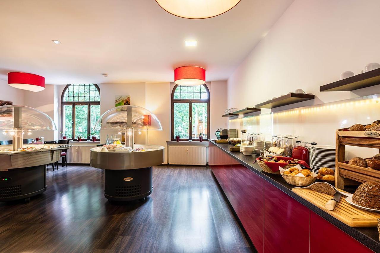 Hotel Frechener Hof Екстериор снимка