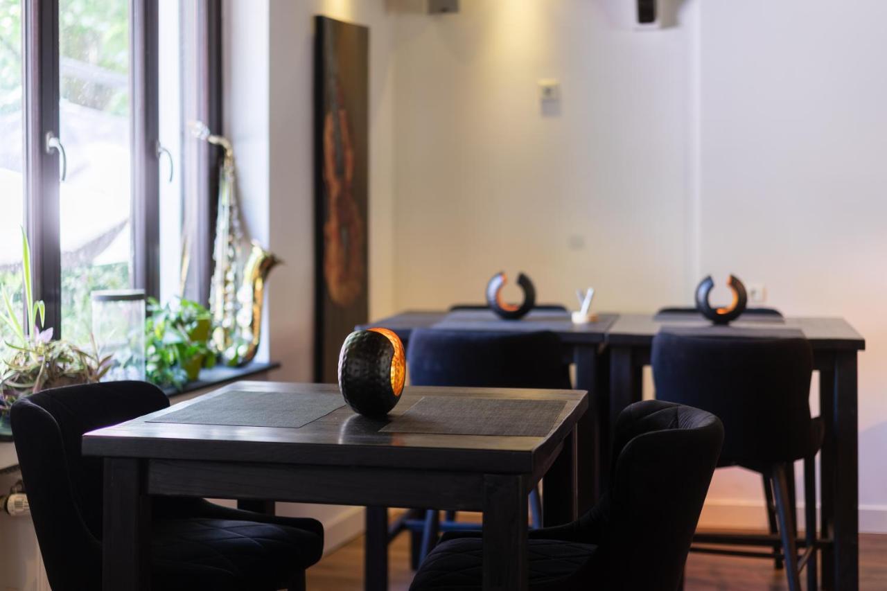 Hotel Frechener Hof Екстериор снимка